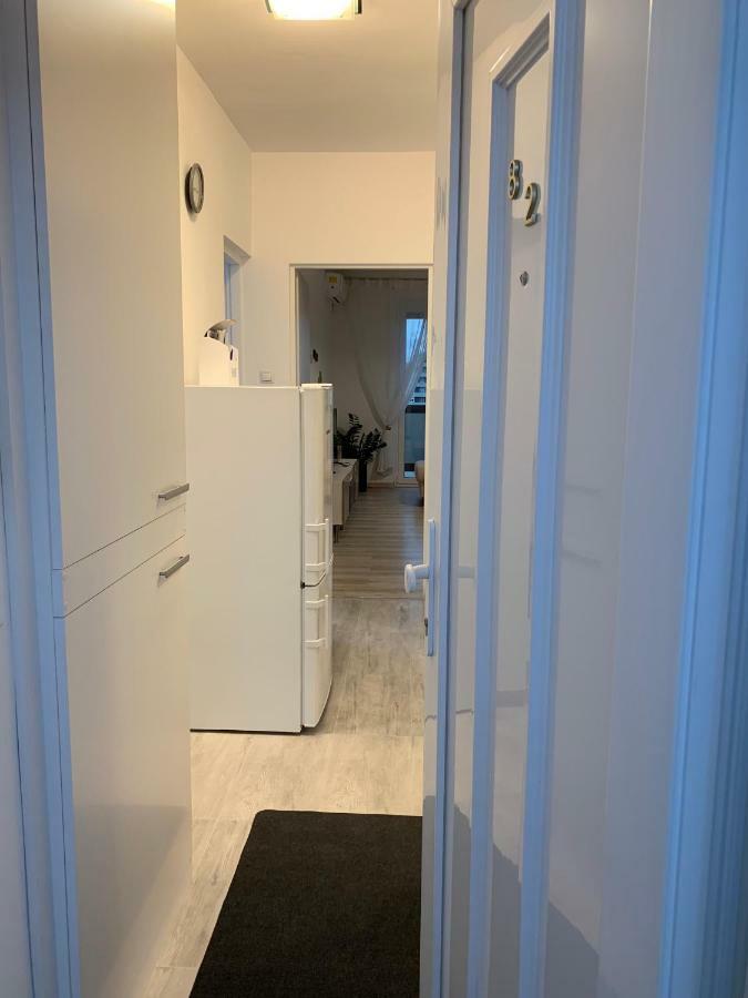 Origo Apartment Gyor Bagian luar foto