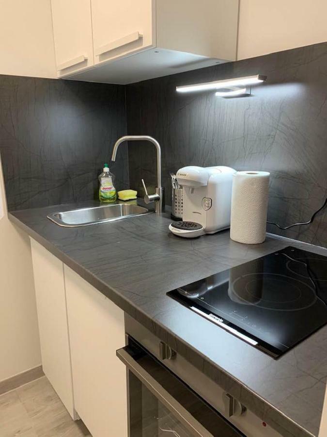 Origo Apartment Gyor Bagian luar foto